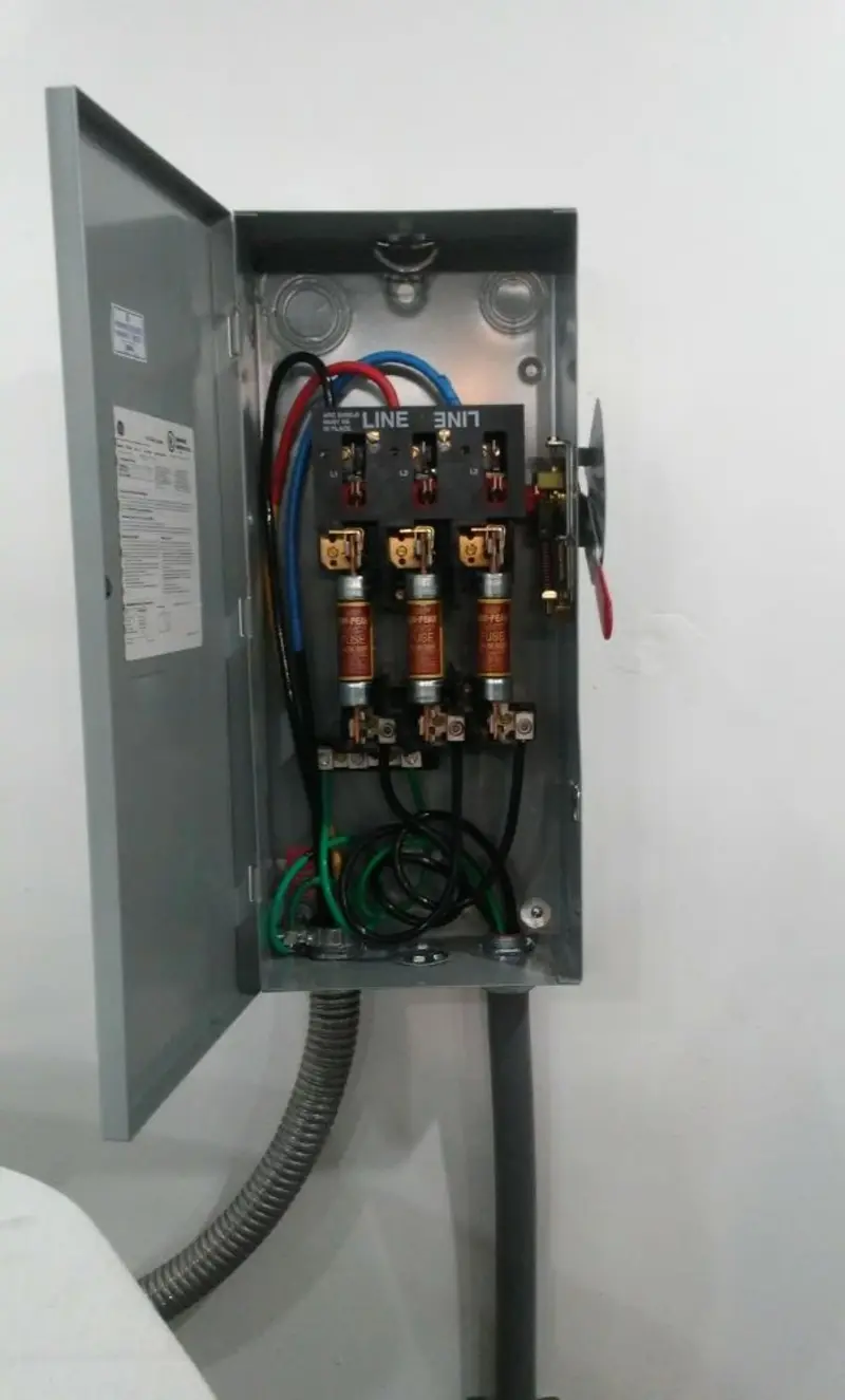 Three-phase disconnect switch installed for Electrical Wiring & Rewiring in Spring Hill
